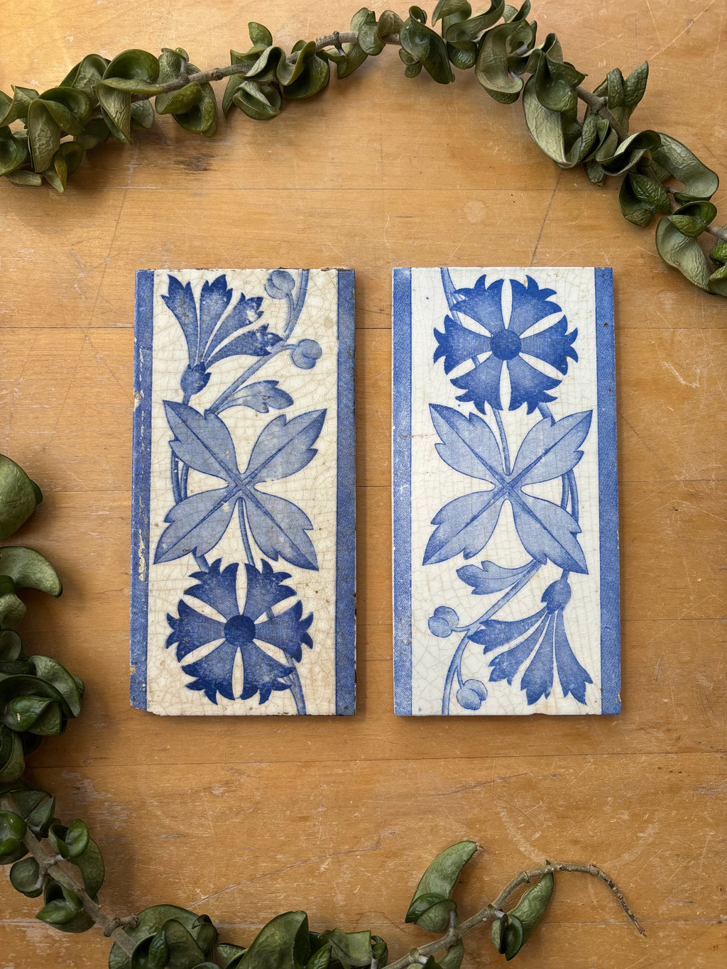 Set of 2 Art Deco Tiles - Border