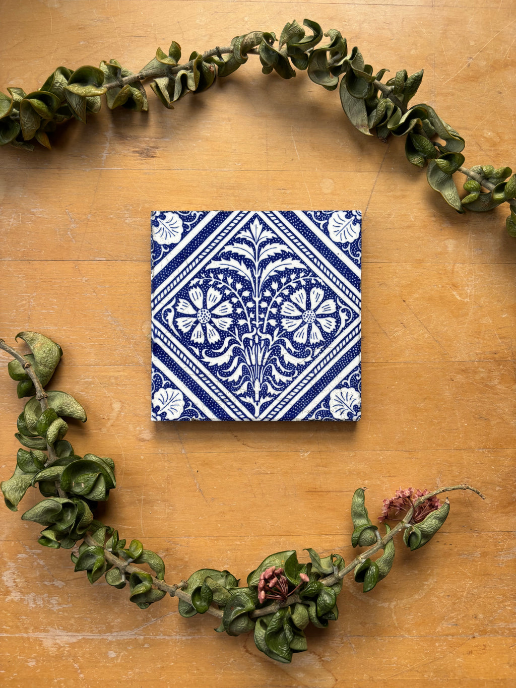 Antique Dark Blue Floral Mirror Tile