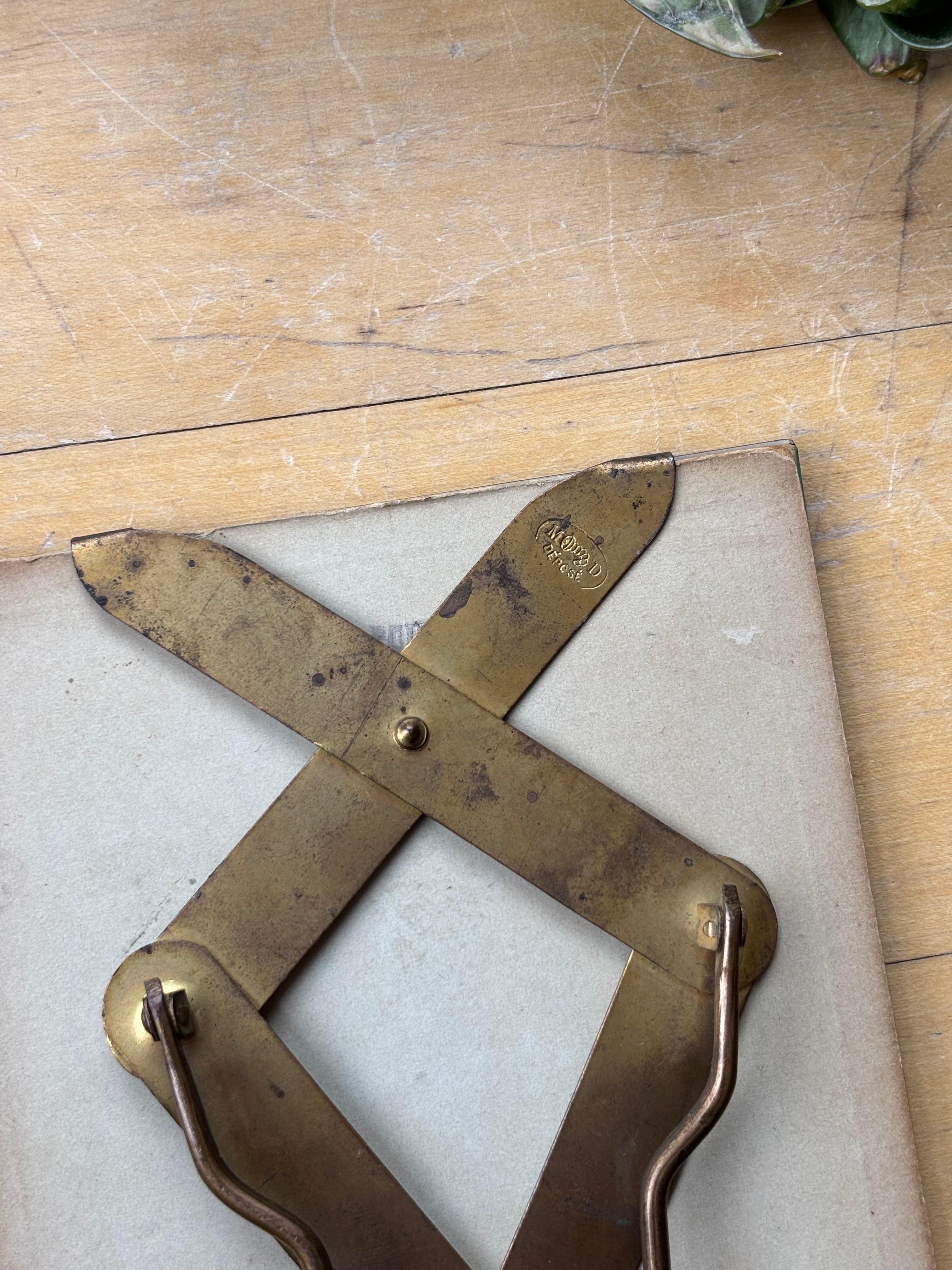 Glass Pinch Frame with Lady's Portrait